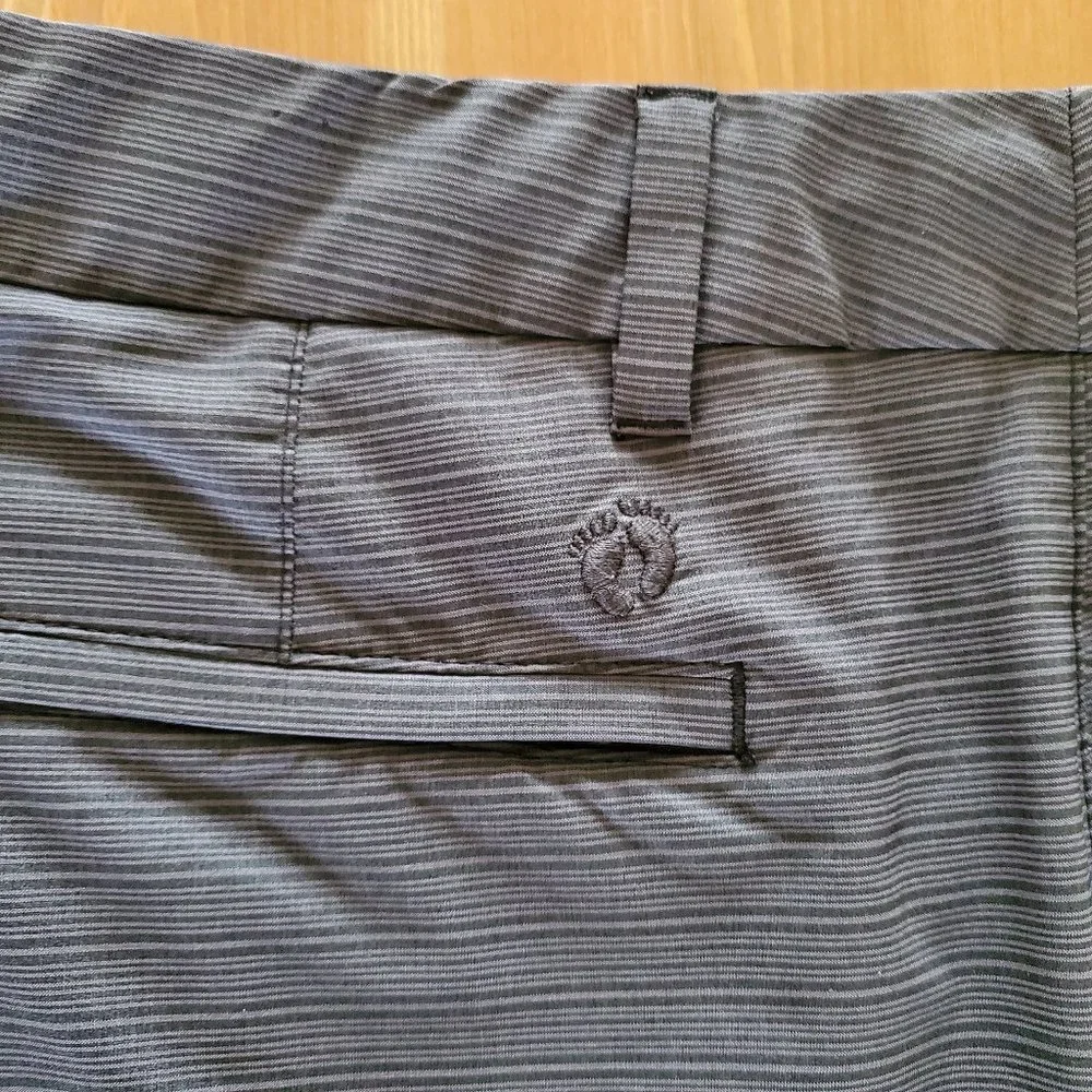 Hang Ten Wharf 21" Hybrid Shorts For Men - Picture 13 of 13